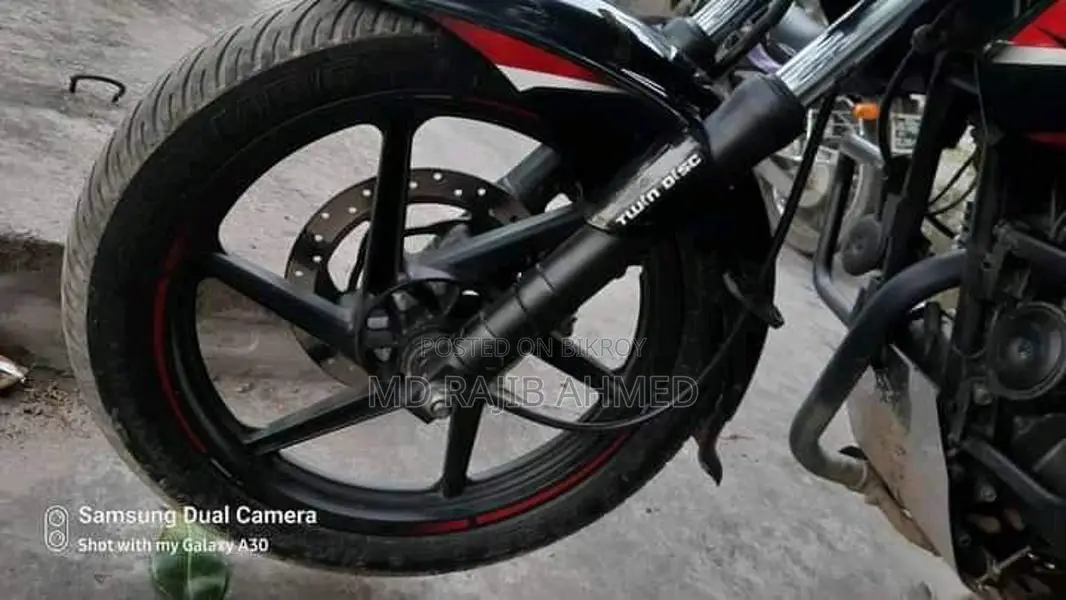 Bajaj Pulsar 2018