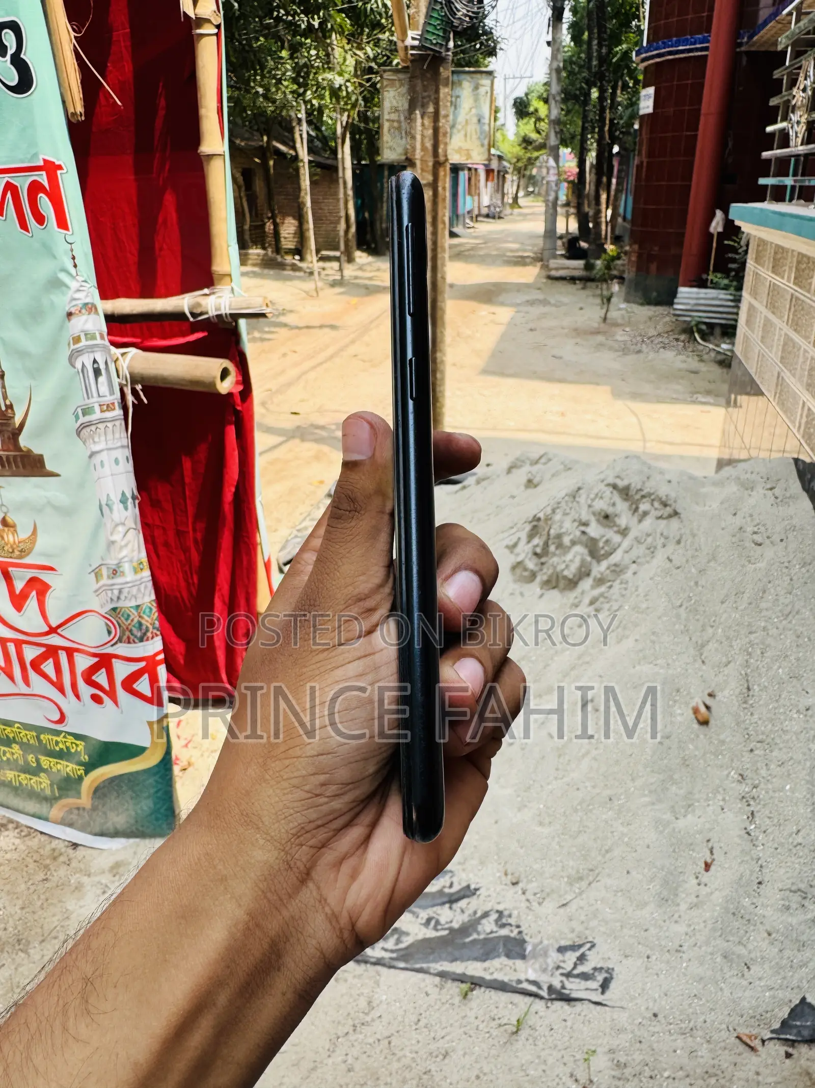 Samsung Galaxy M20 3/32 (Used)