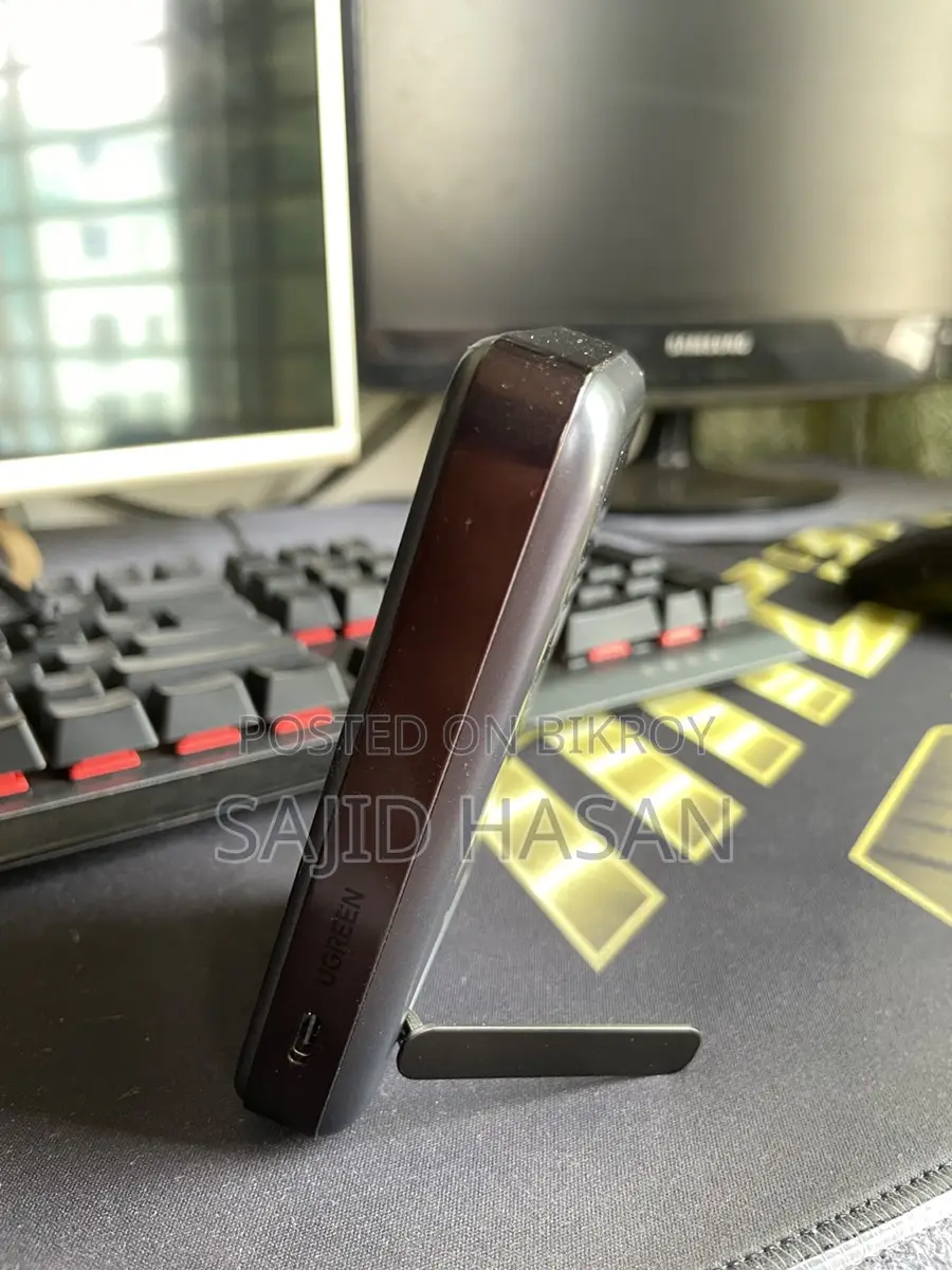 Ugreen PB206 15086 10000mah Foldable Kickstand Magnetic Power Bank