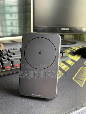 Ugreen PB206 15086 10000mah Foldable Kickstand Magnetic Power Bank