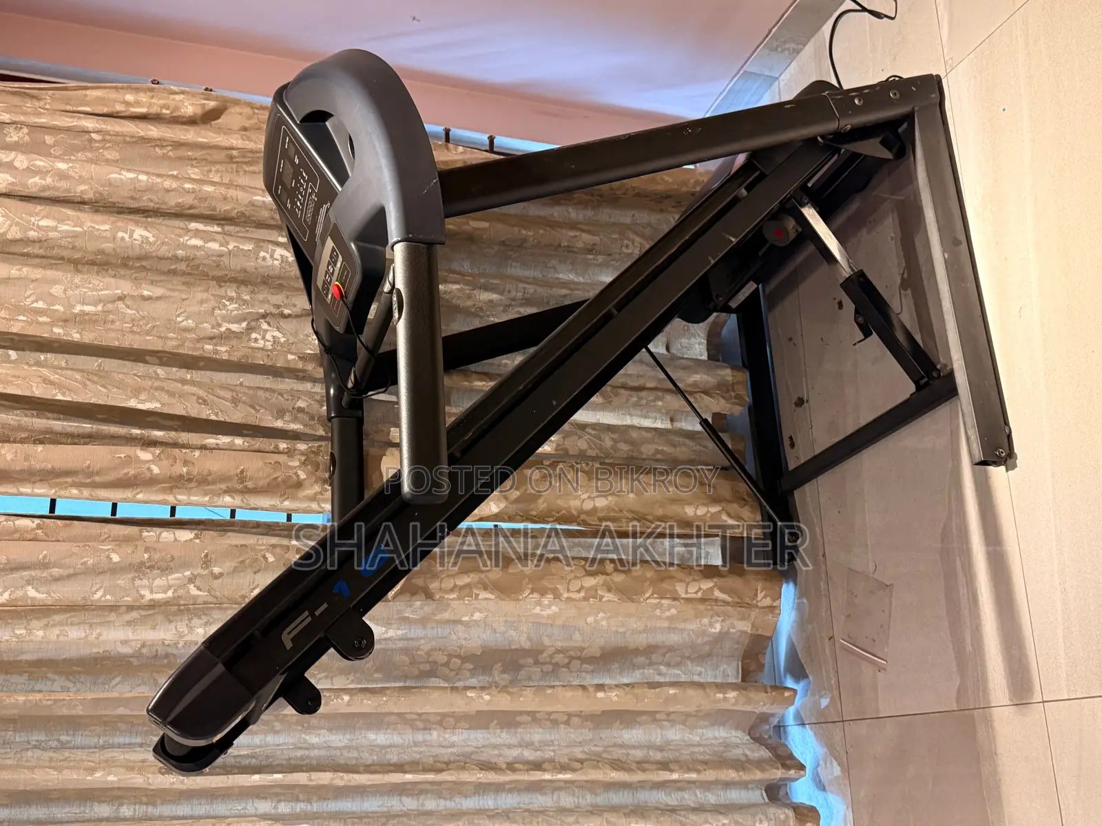 ট্রেডমিল বিক্রি হবে
