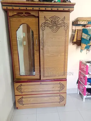 মিলিশিয়ান কাঠের আলমিরা ফ্রেশ