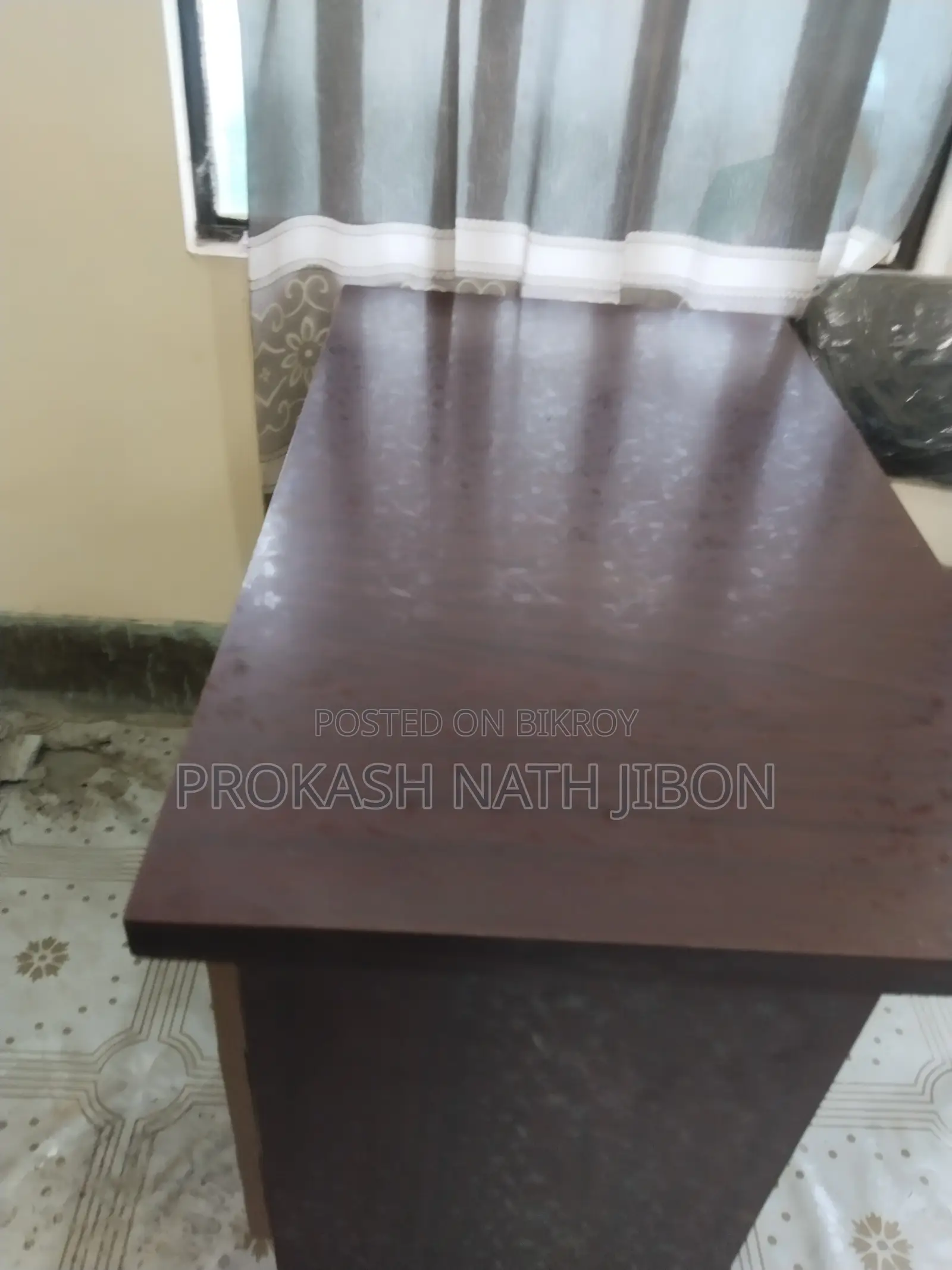 আমি কিছু অফিসের জিনিসপত্র বিক্রি করব
