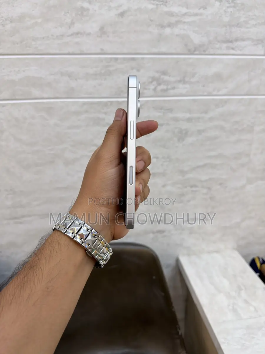Apple iPhone 17 256 Gb , Global (Used)