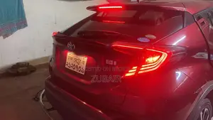 Toyota C-HR 2017 Red