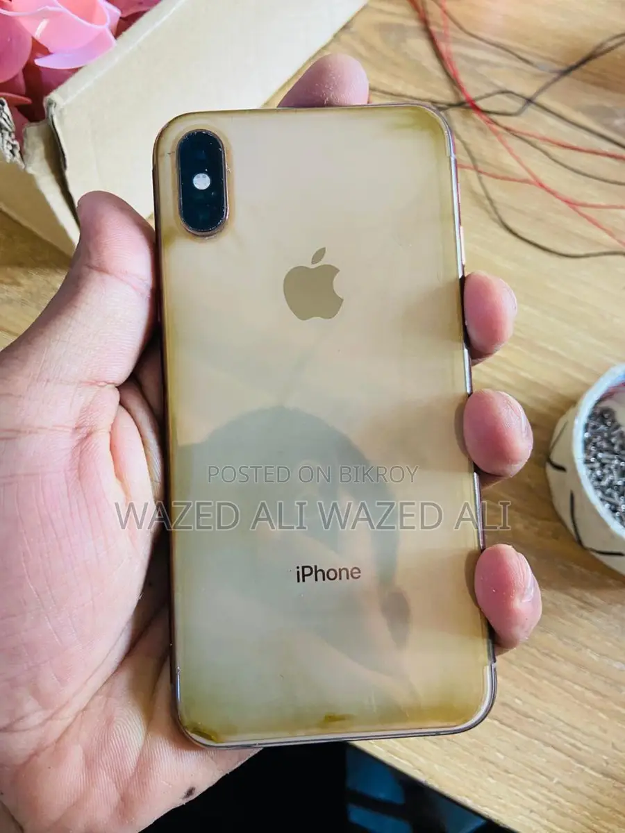 Apple iPhone XS (Used)