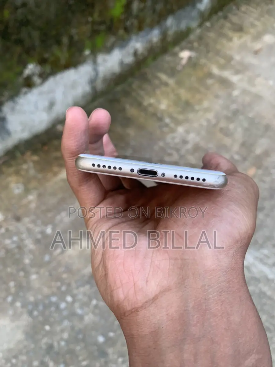 Apple iPhone 7 (Used)