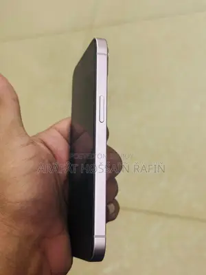 Apple iPhone 13 (Used)