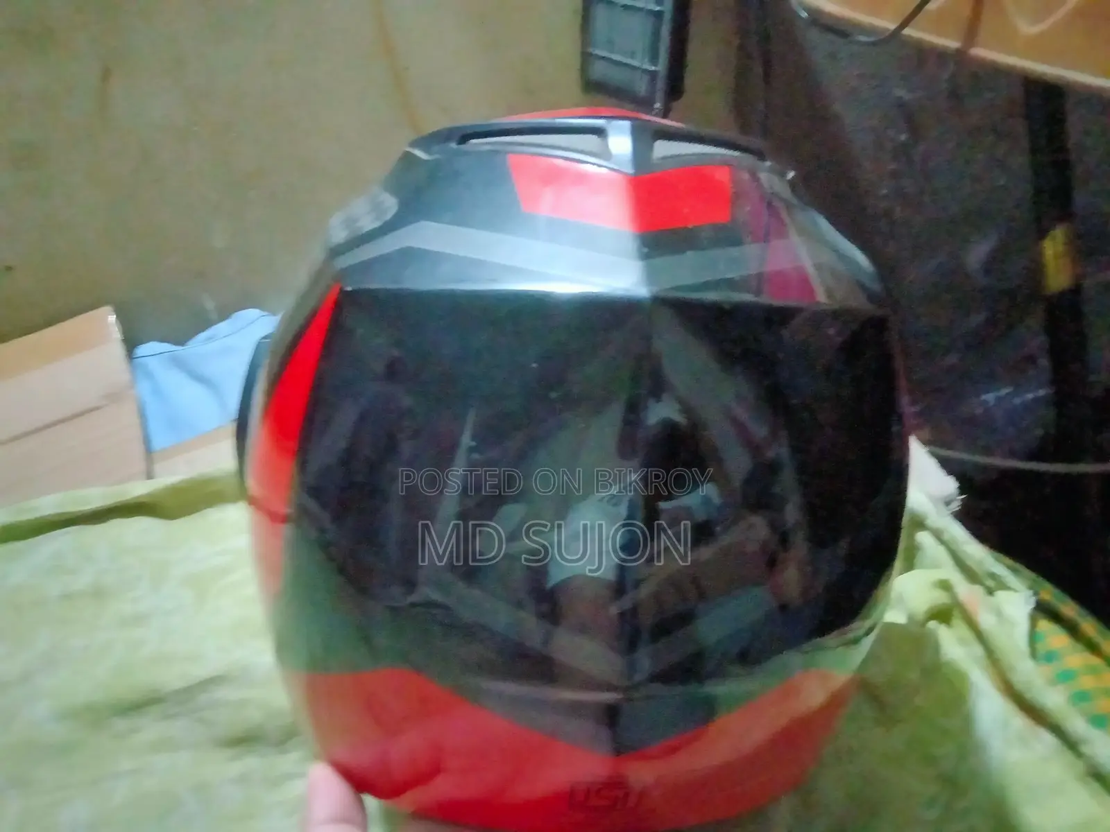 হেলমেট