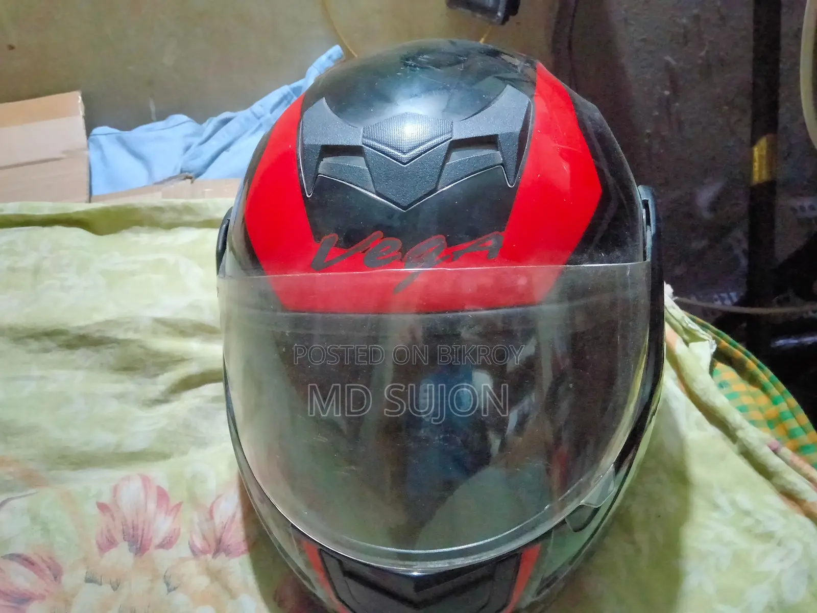 হেলমেট