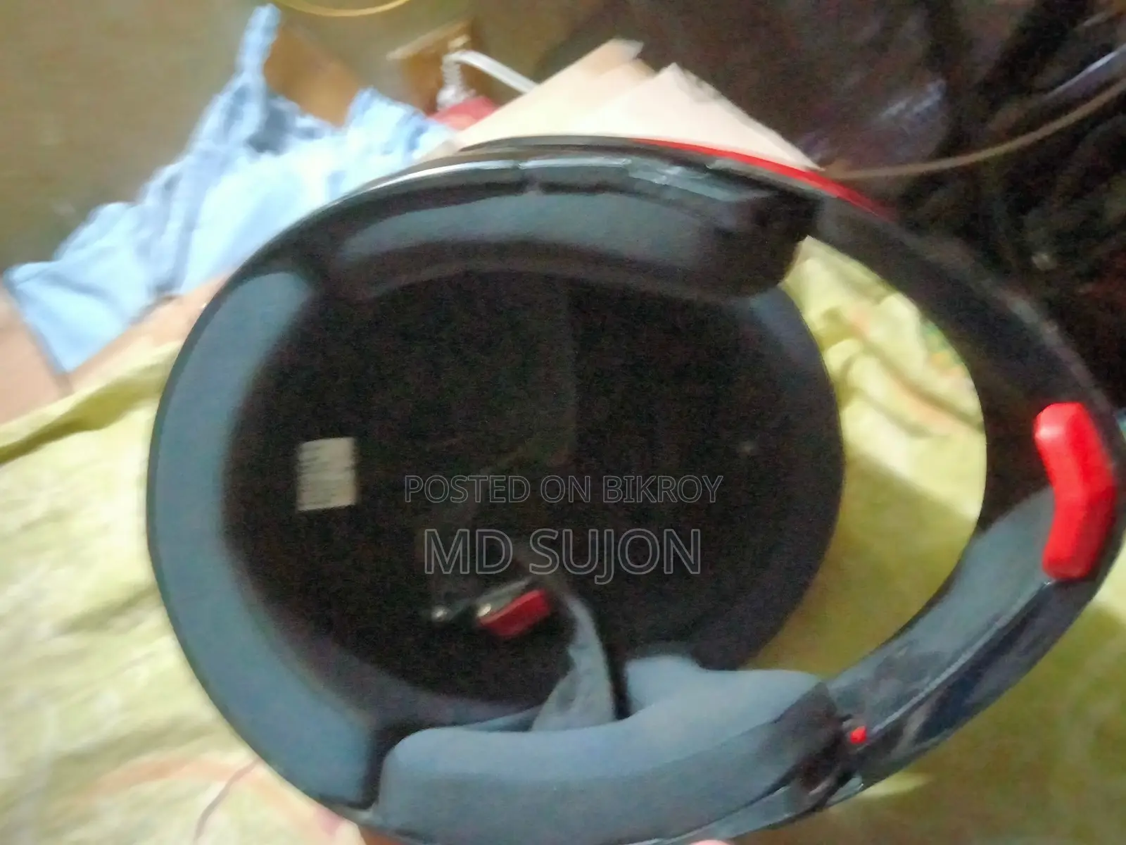 হেলমেট