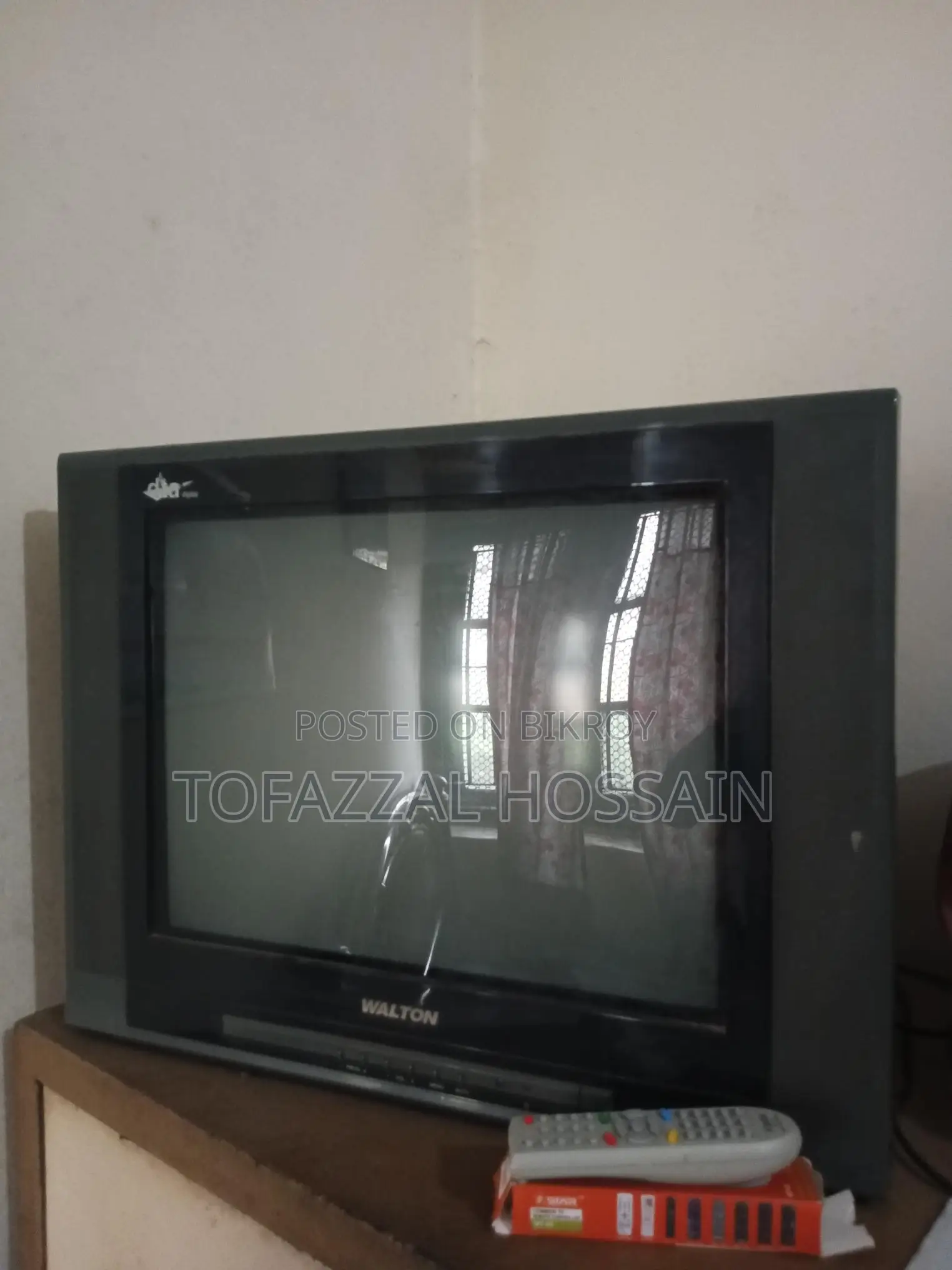 Walton Original CRT TV – In Good Condition