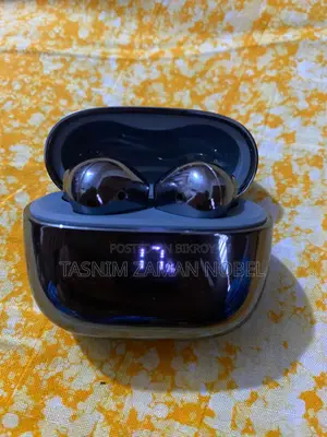 Rior Brand Air Buds