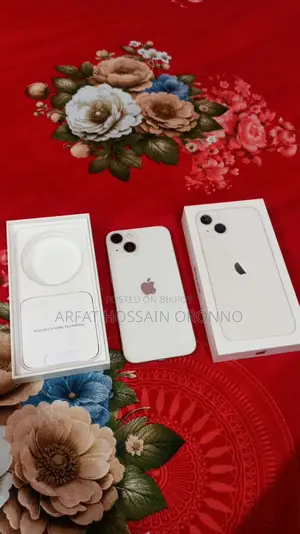 Apple iPhone 13 (Used)