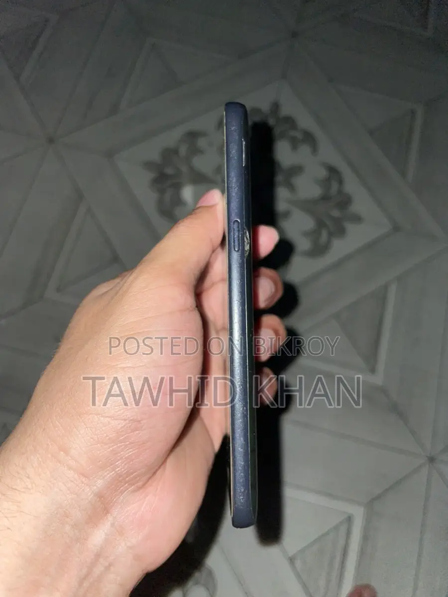 Samsung Galaxy J2 Good (Used)
