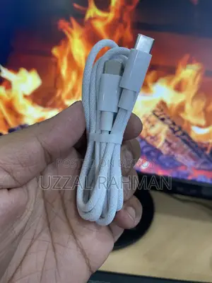 আইফোন ২০ ওয়াট ফাস্ট অ্যাডাপ্টার এবং টাইপ সি কেবল