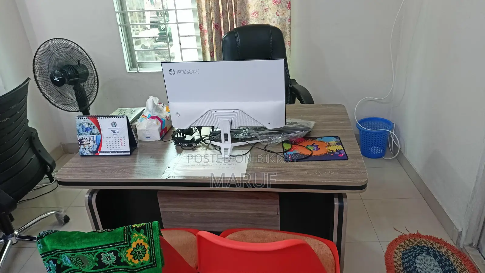 টেবিলটি বিক্রি করবো