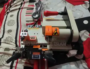ইলেকট্রিক চাবি ডুপ্লিকেটর মেশিন (Wenxing 219 A)