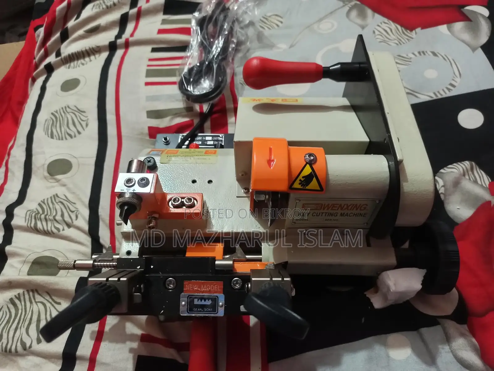 ইলেকট্রিক চাবি ডুপ্লিকেটর মেশিন (Wenxing 219 A)