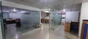ভাড়ার জন্য বাণিজ্যিক সম্পত্তি