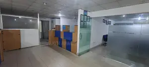 ভাড়ার জন্য বাণিজ্যিক সম্পত্তি