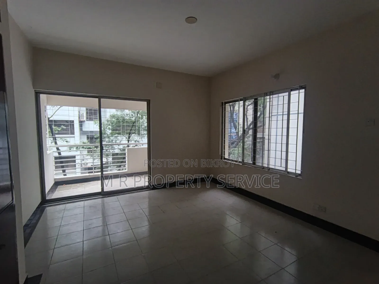 Exclusive 1850 SFT Office Rent at Gulshan-2