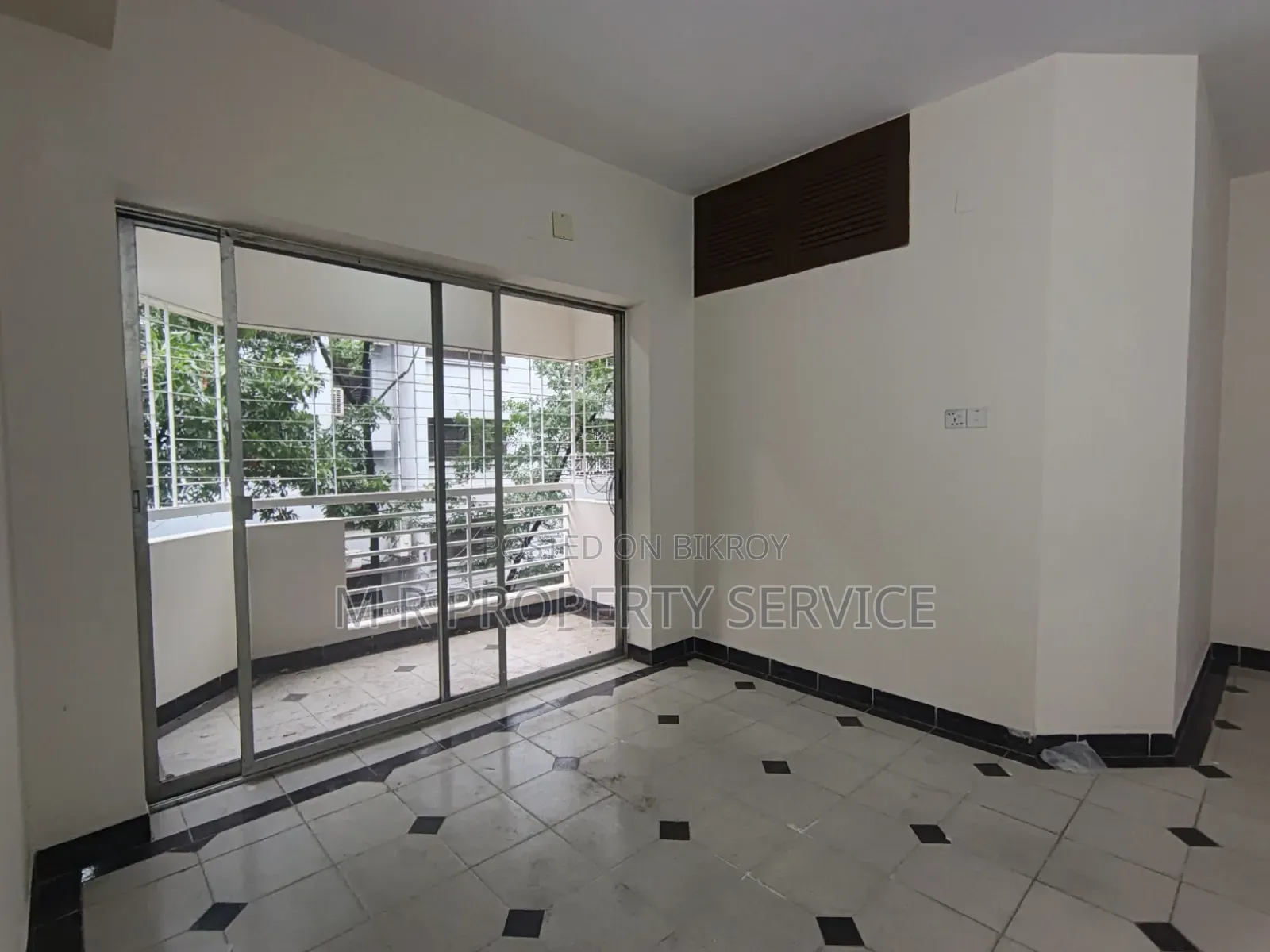 Exclusive 1850 SFT Office Rent at Gulshan-2