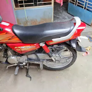 Hero HF Deluxe ` 2022