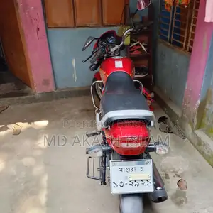 Hero HF Deluxe ` 2022