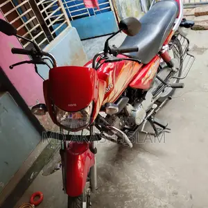 Hero HF Deluxe ` 2022