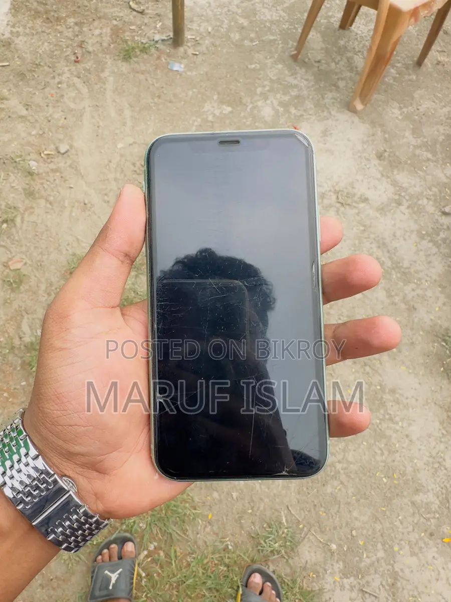 Apple iPhone 11 (USA) (Used)