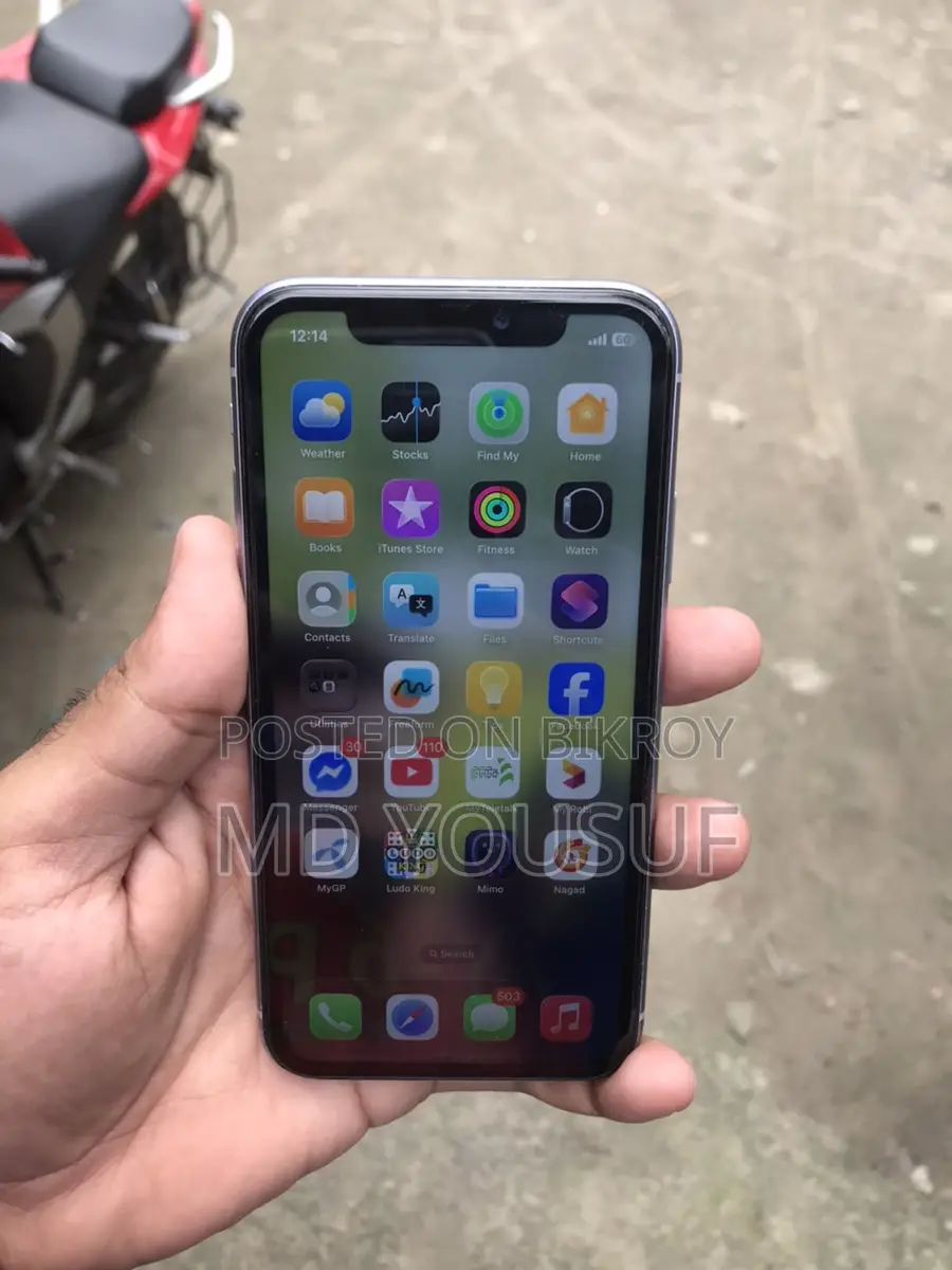 Apple iPhone 11 . (Used)