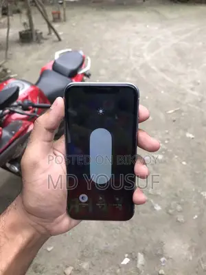 Apple iPhone 11 . (Used)