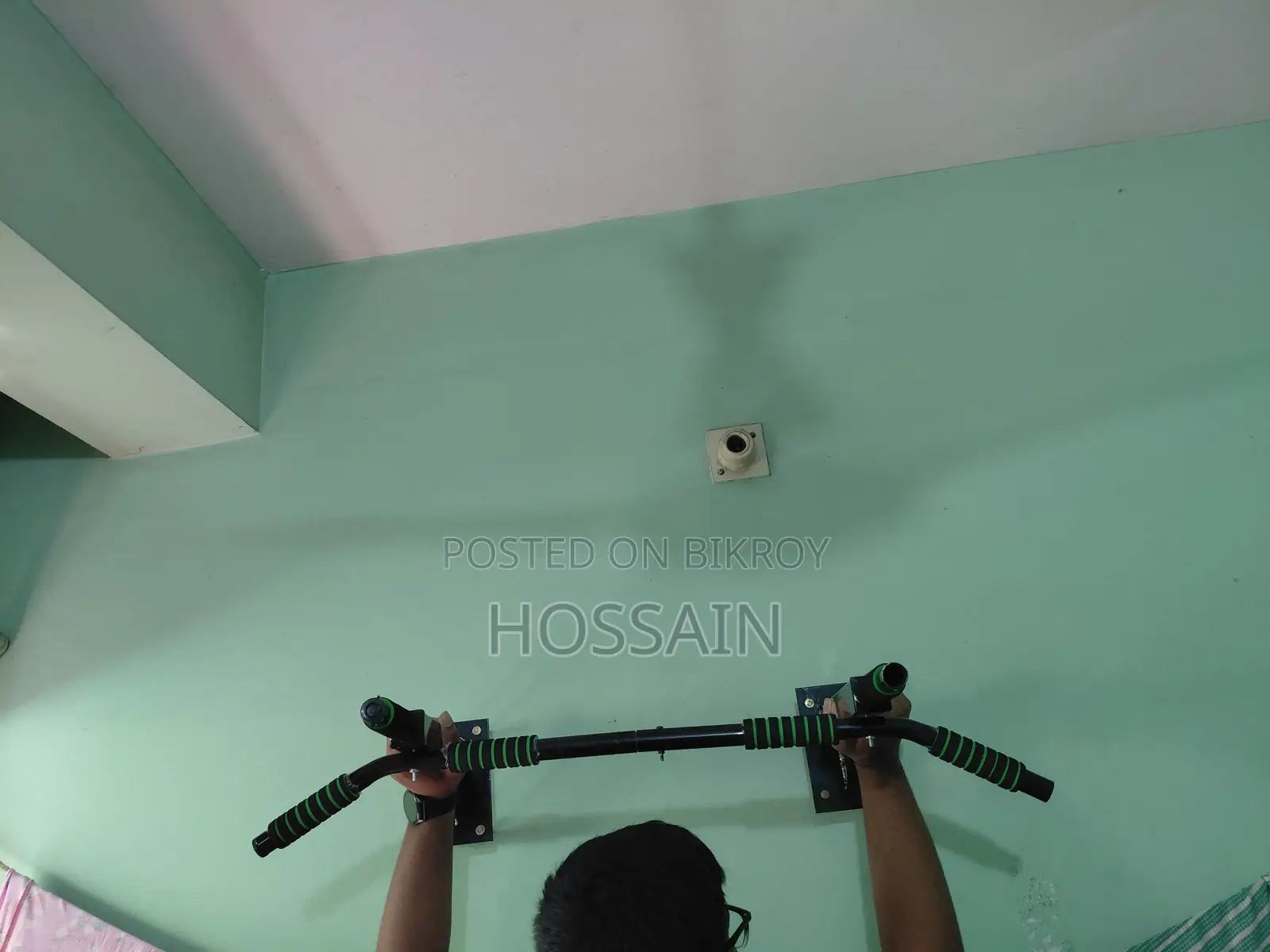 Wall Mounted Pull up Bar