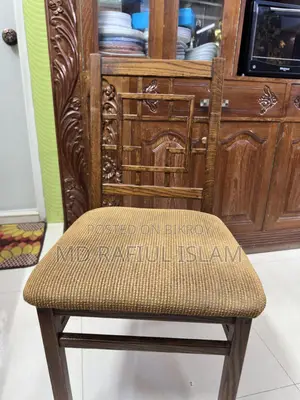 Hatil's 6 Set Chairs with A Dining Table