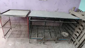 মুরগি ও কোয়েলের খাচা