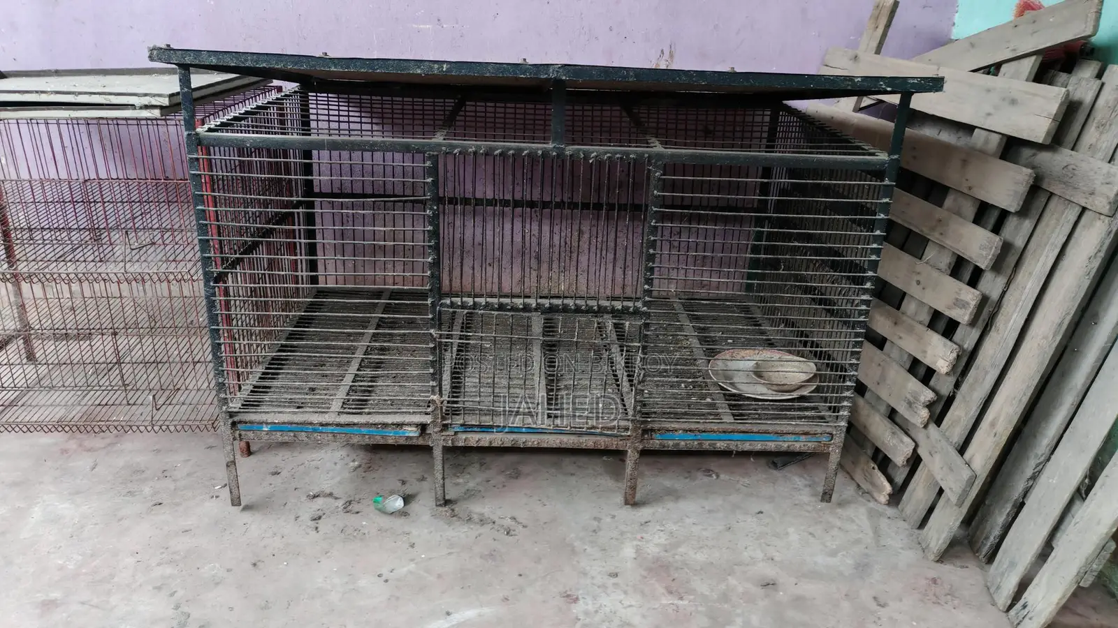 মুরগি ও কোয়েলের খাচা