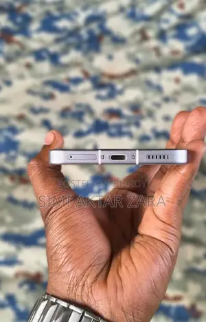 iQOO Neo 11 12 gp ram 256 rom (Used)