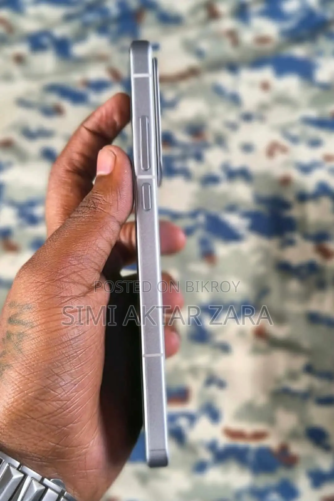 iQOO Neo 11 12 gp ram 256 rom (Used)