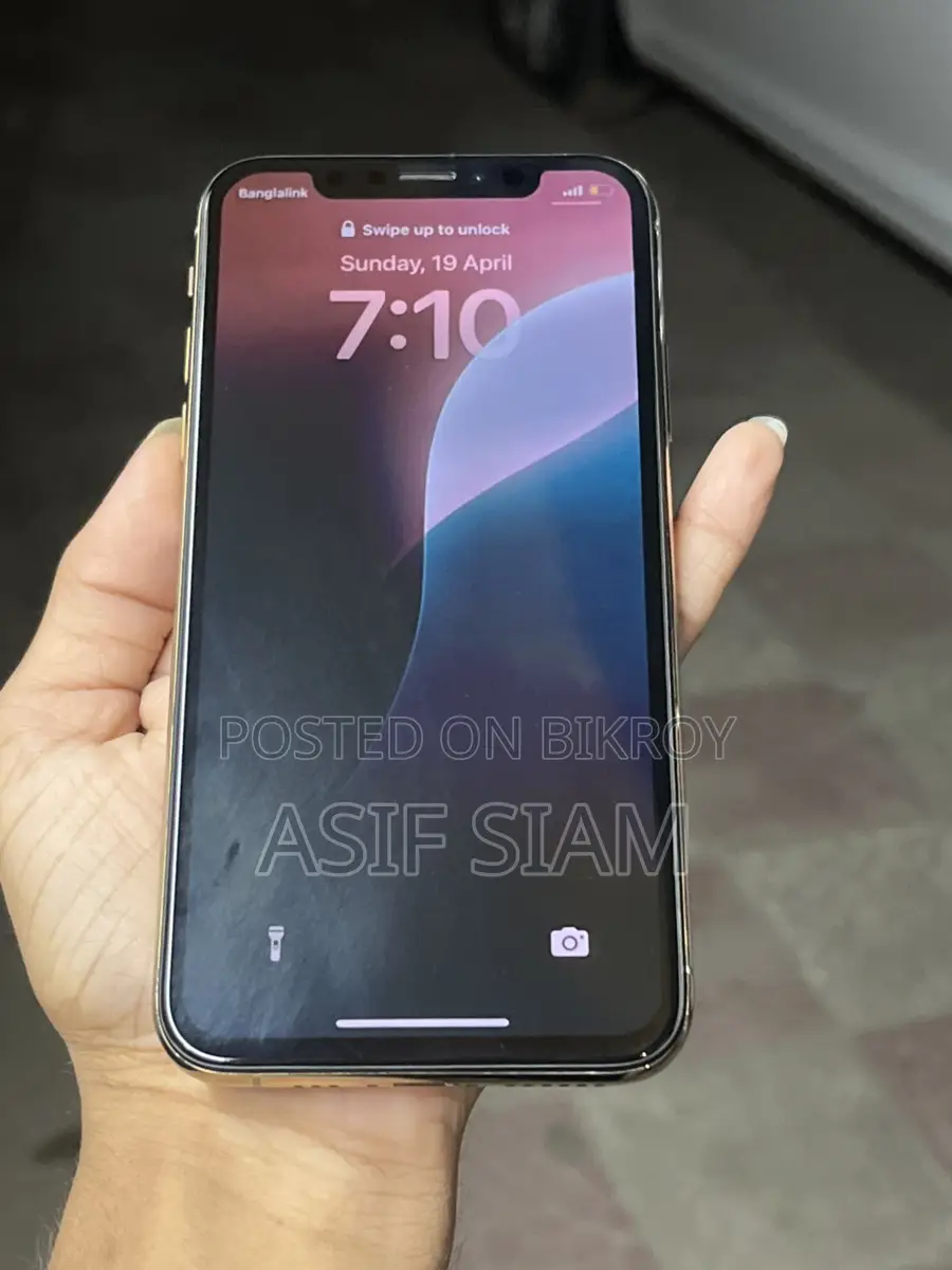 Apple iPhone XS (Used)