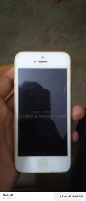 Apple iPhone 5 (Used)