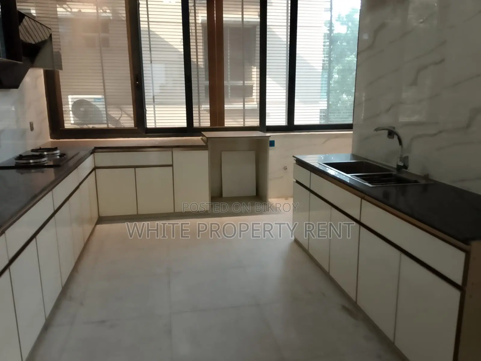 Luxurious Apartment Rent at Gulshan 1 Road 140