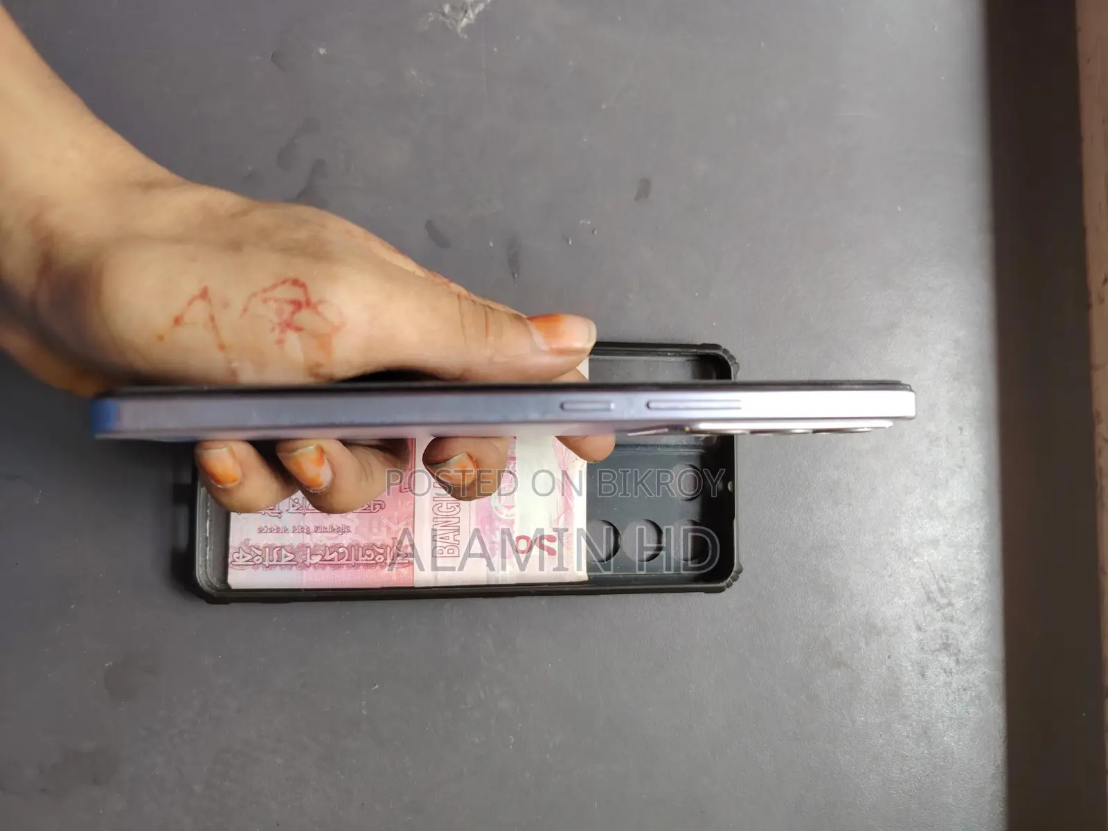 Vivo V27e (Used)