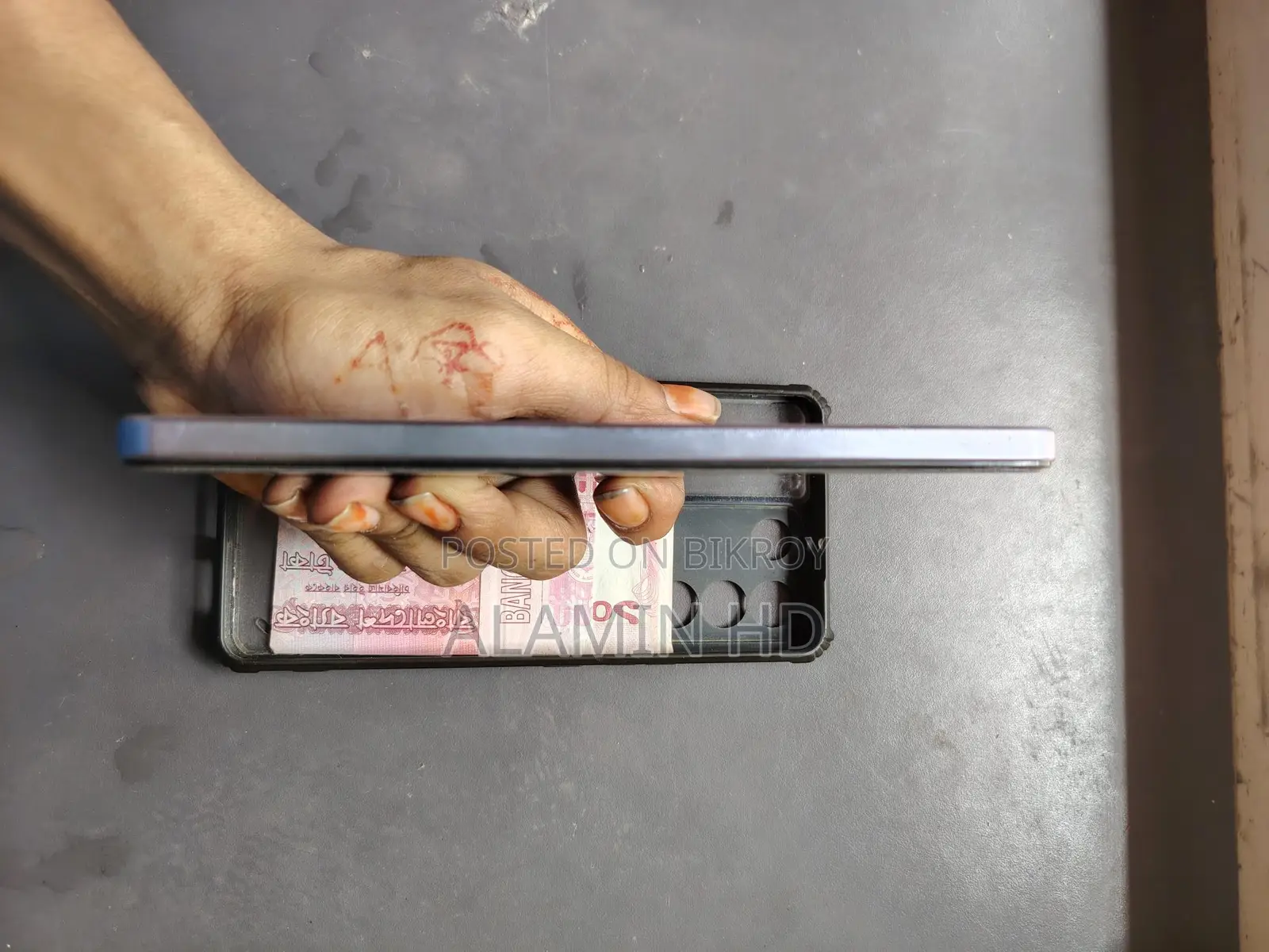 Vivo V27e (Used)