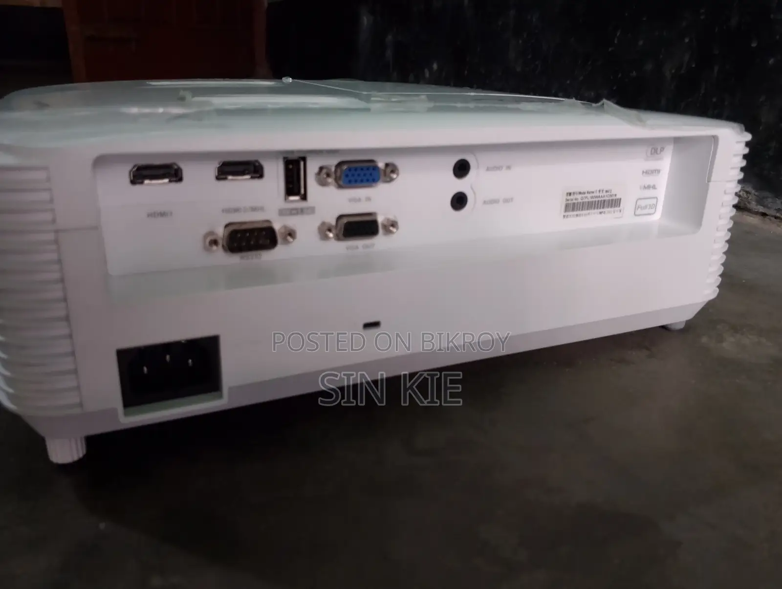 Optoma W412 Professional DLP Projector
