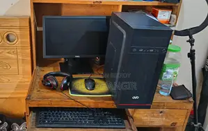 Desktop Computer Dell Precision 5820 8GB Intel Core i3 SSD 4T