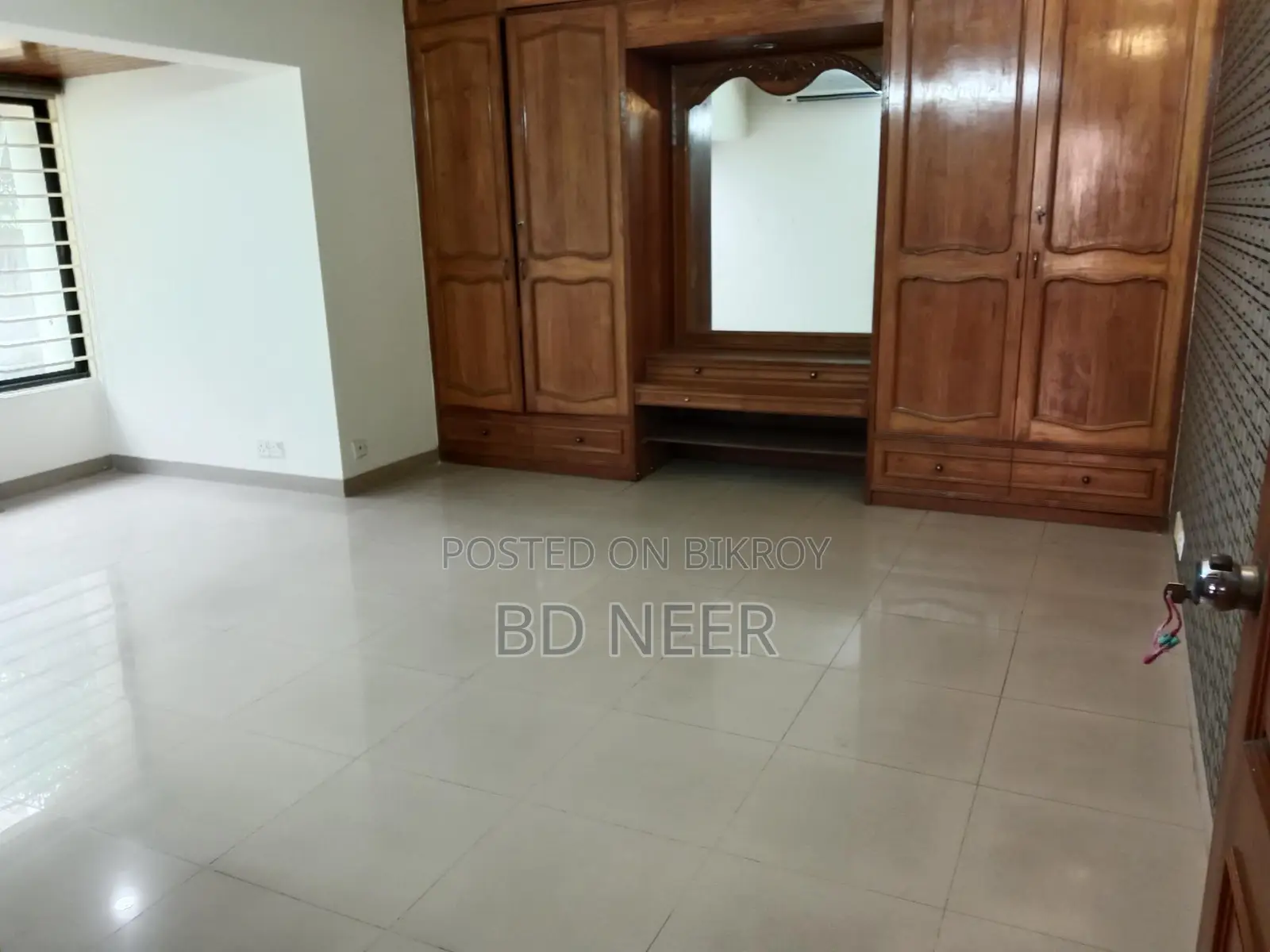 Duplex semi furnish apt rent in Gulshan