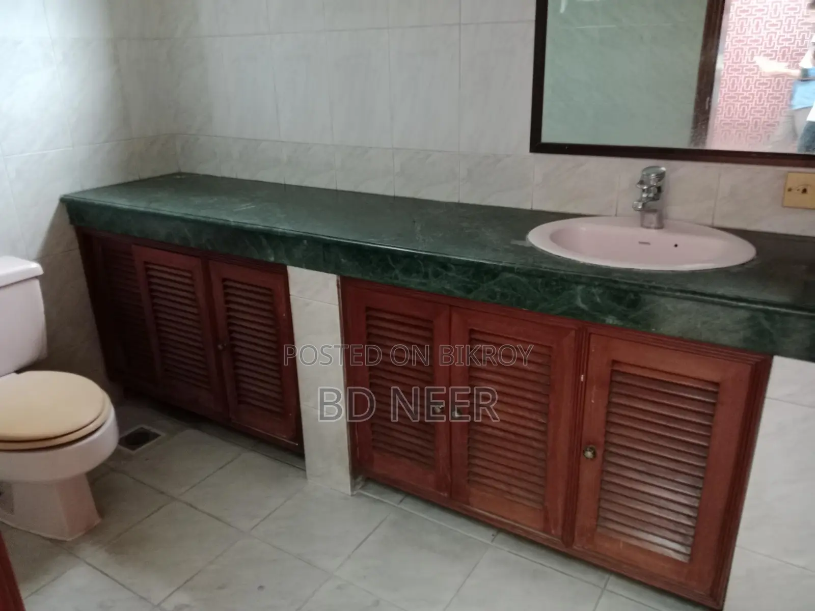 Duplex semi furnish apt rent in Gulshan