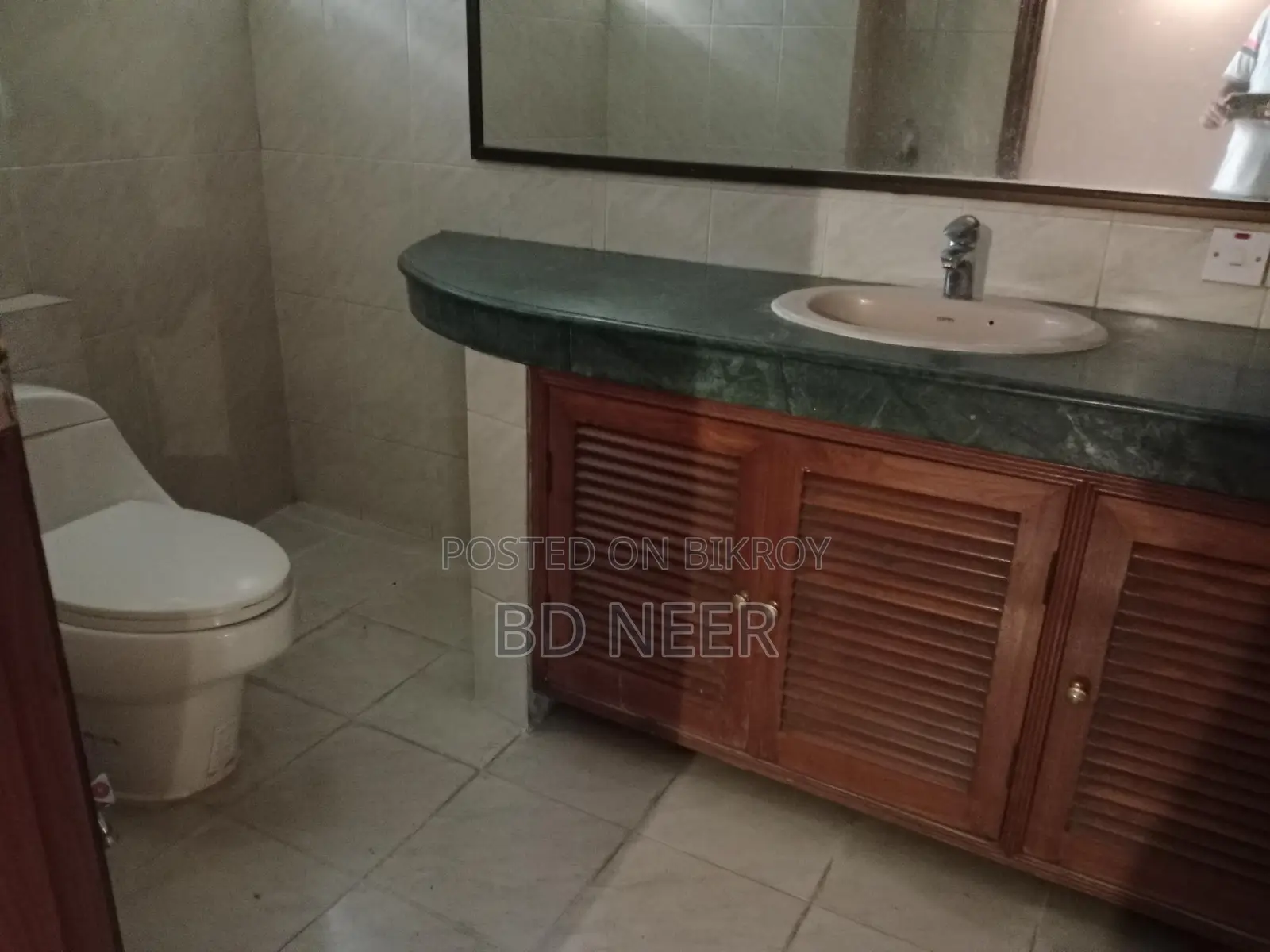 Duplex semi furnish apt rent in Gulshan