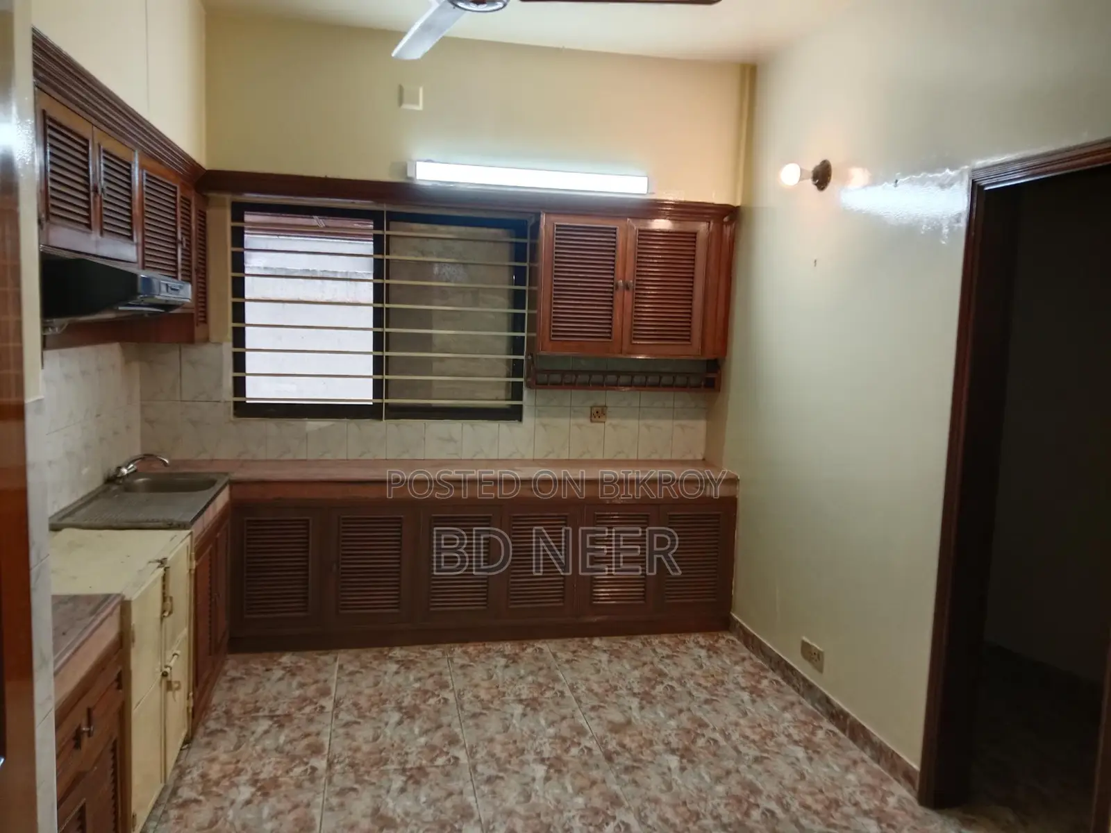 Duplex semi furnish apt rent in Gulshan